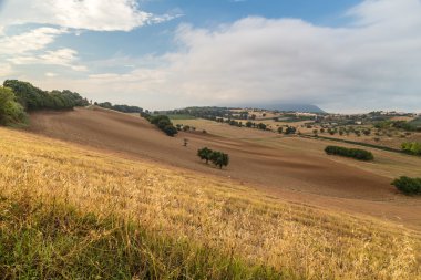 İtalyan kırsal kesimde günbatımı