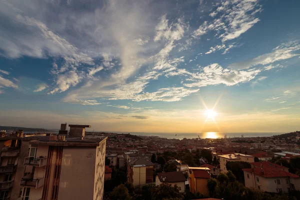 Trieste şehir on Sunset — Stok fotoğraf