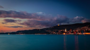 Kale ve deniz feneri Trieste
