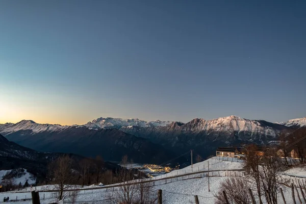 Sonnenuntergang Den Bergen Zwischen Slowenien Und Italien Einem Eisigen Wintertag — Stockfoto