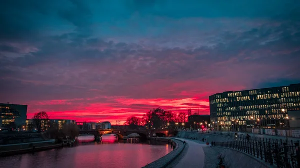 Cielo Colorato Sopra Berlino Una Sera Inverno — Foto Stock