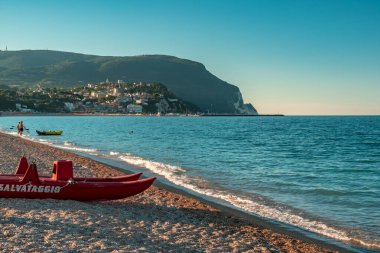 Sahilde cankurtaran önemlidir. Numana, Ancona Eyaleti, Marche Bölgesi, İtalya