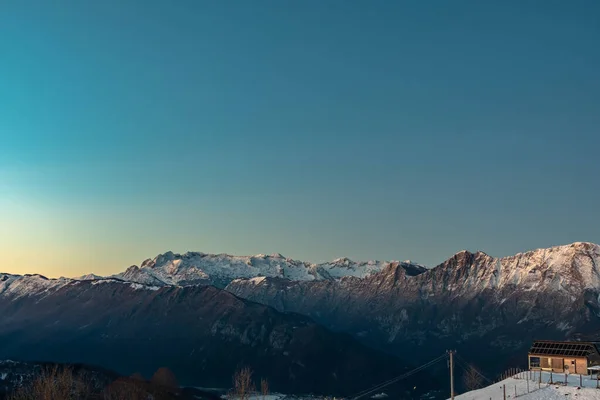 Solnedgång Bergen Mellan Slovenien Och Italien Kall Vinterdag — Stockfoto