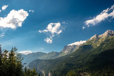 Friuli Venezia-Giulia, İtalya 'da Julian Alplerinde güzel bir yaz günü