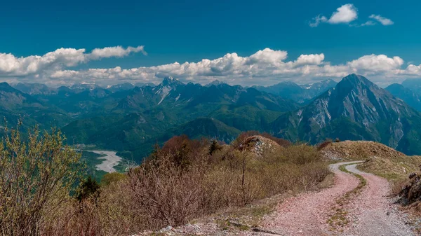 Alcançando Topo Uma Montanha Nos Alpes Cárnicos Friuli Venezia Giulia — Fotografia de Stock