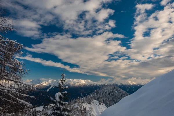 Auf Dem Berg Zoncolan Den Karnischen Alpen Nach Heftigen Schneefällen — Stockfoto