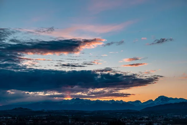 Sol Vai Atrás Das Nuvens Sobre Campo Udine Friuli Venezia — Fotografia de Stock