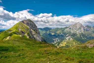İtalya 'nın Friuli Venezia-Giulia Alplerinde yaz günü