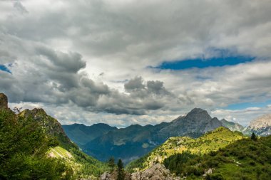 İtalya 'nın Friuli Venezia-Giulia Alplerinde yaz günü