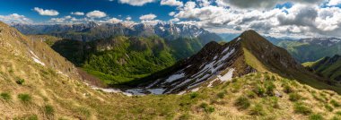 Val di Resia dağlarında güzel bir bahar günü Julian Alps, Friuli-Venezia Giulia, İtalya