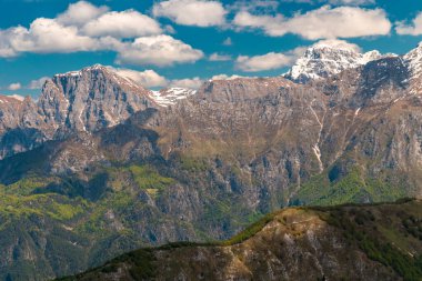Val di Resia dağlarında güzel bir bahar günü Julian Alps, Friuli-Venezia Giulia, İtalya
