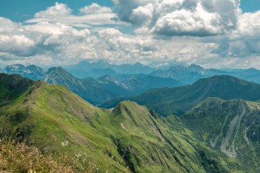 İtalya 'nın Friuli Venezia-Giulia Alplerinde yaz günü