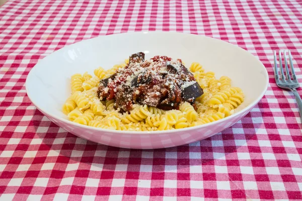 Pasta alla norma maträtt — Stockfoto