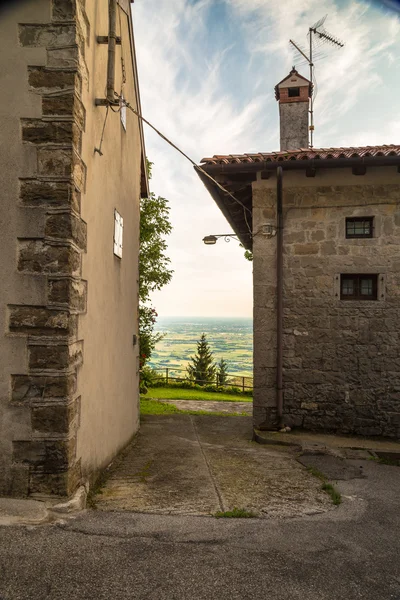 Callejón en el pueblo — Foto de Stock