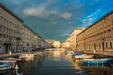 Ponte rosso görünümü Trieste