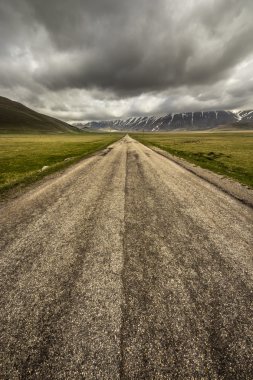 kötü hava yolu castelluccio, İtalya