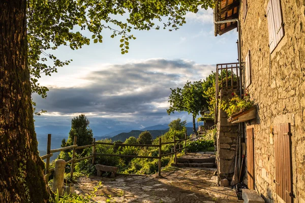 Vicolo nel villaggio — Foto Stock