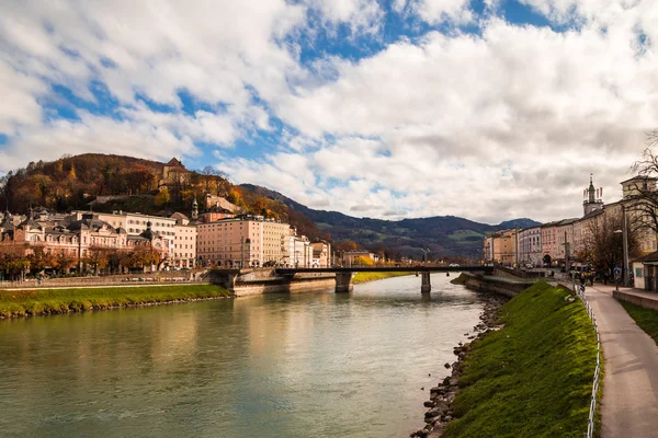 Salzburgo con el río Salzach —  Fotos de Stock