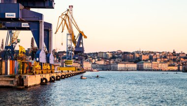 Trieste bağlantı noktası Vinçler