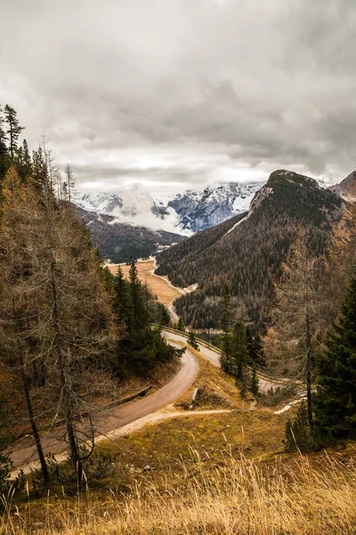 Nebbia nella valle — Foto Stock