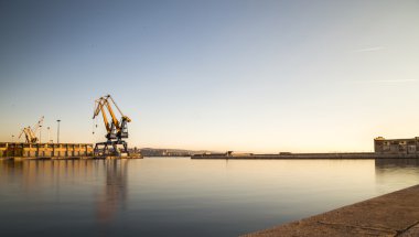Trieste bağlantı noktası Vinçler