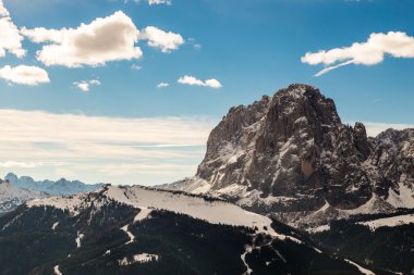 İtalyan Dolomiti kayak sezonu için hazır