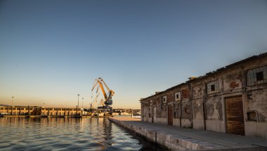 Trieste bağlantı noktası Vinçler