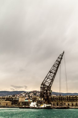Trieste bağlantı noktası büyük vinç