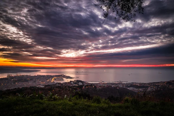 Noite na baía de Trieste — Fotografia de Stock