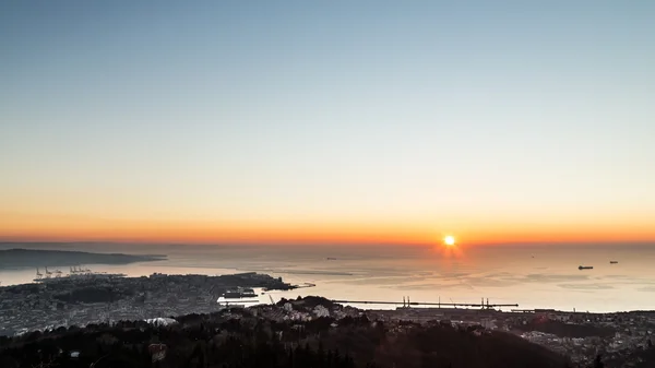 Soirée dans la baie de Trieste — Photo