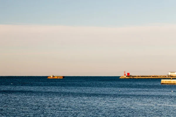 Mañana de invierno en el puerto de Trieste — Foto de Stock