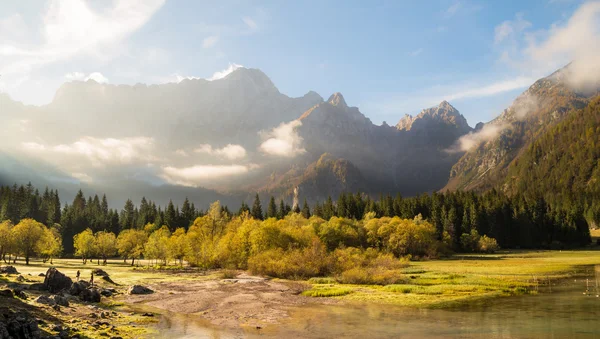 Manhã de outono nos alpes — Fotografia de Stock