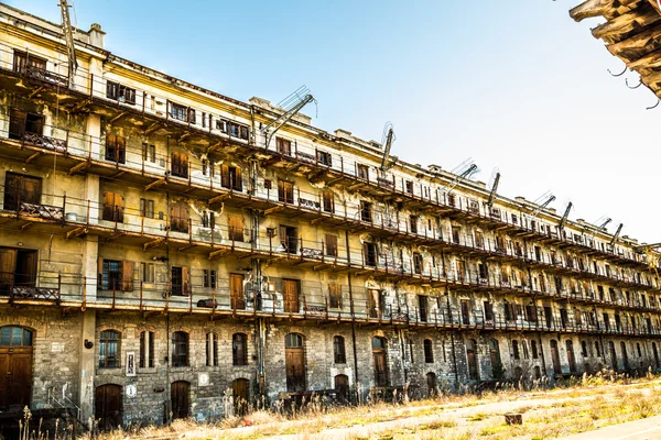 Le antiche strutture del Porto di Trieste — Foto Stock