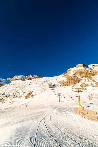 イタリア ドロミテ スキー シーズンの準備ができて — ストック写真