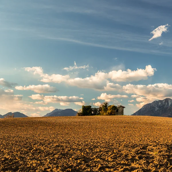 Opuštěná farma na venkově — Stock fotografie