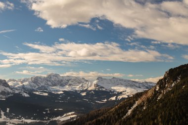 İtalyan Dolomiti kayak sezonu için hazır