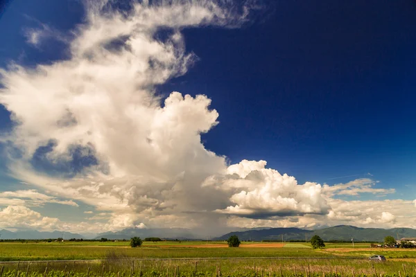 Storm over the fields — Stock Photo, Image