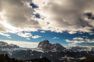 İtalyan Dolomiti kayak sezonu için hazır
