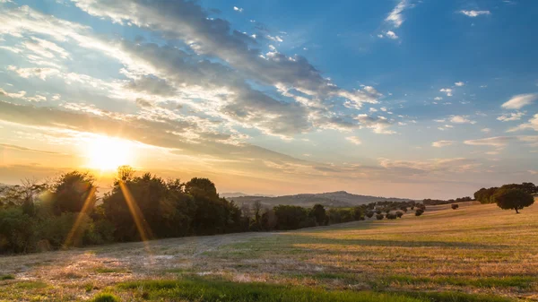 Sonnenuntergang in der italienischen Landschaft — Stockfoto