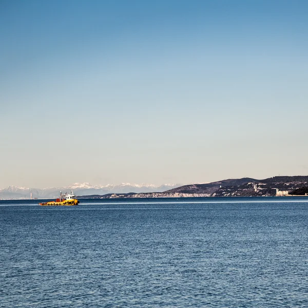 Mattina d'inverno al porto di Trieste — Foto Stock