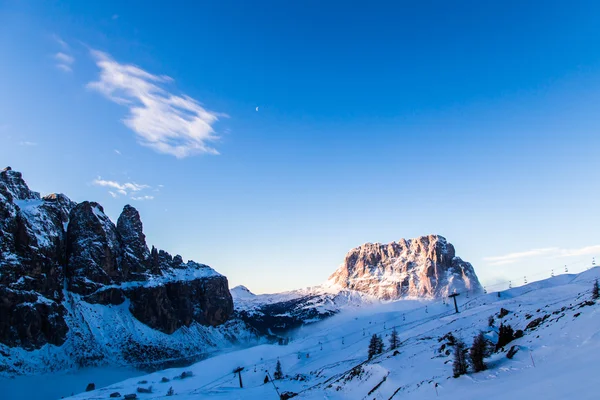 Italiaanse Dolomiti klaar voor ski-seizoen — Stockfoto