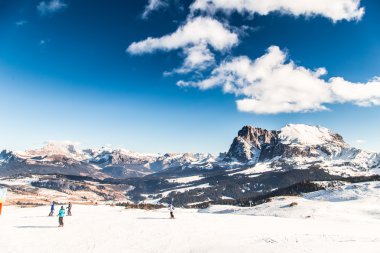İtalyan Dolomiti kayak sezonu için hazır