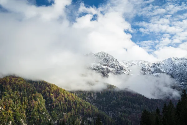 Manhã de outono nos alpes — Fotografia de Stock