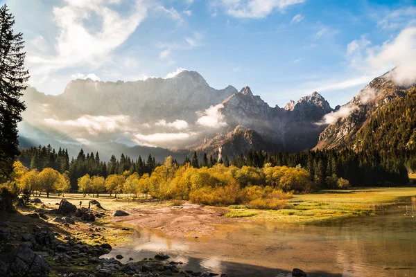 Autumn morning in the alps — Stock Photo, Image