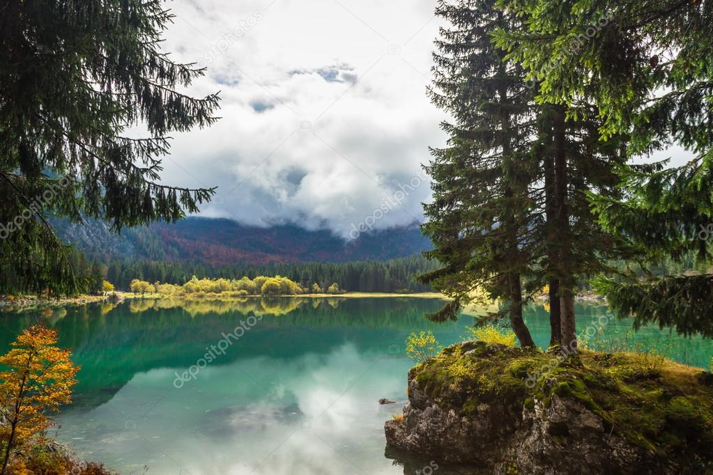 Autumn morning in the alps