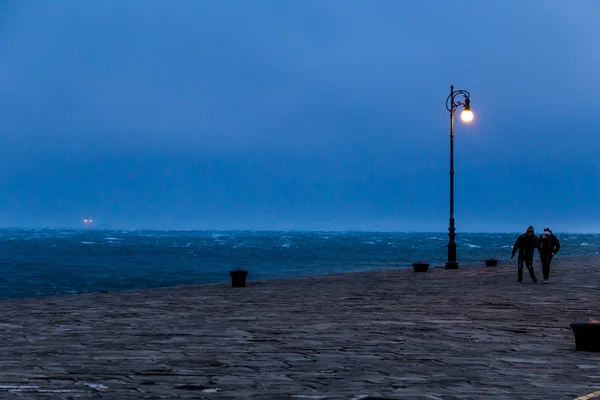 Windy afternoon on the pier — Stock Photo, Image