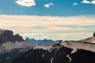 İtalyan Dolomiti kayak sezonu için hazır