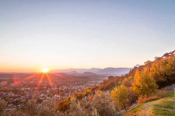 Höst solnedgång i Friuli Venezia-Giulia (Italien) — Stockfoto