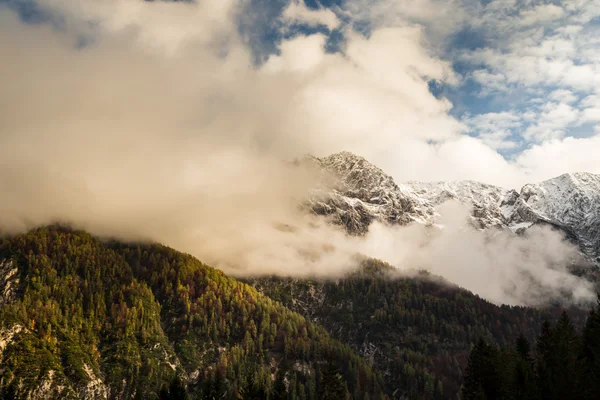 Mañana de otoño en los Alpes —  Fotos de Stock