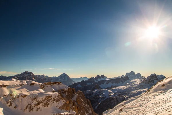 Італійський Dolomiti готова лижного сезону — стокове фото